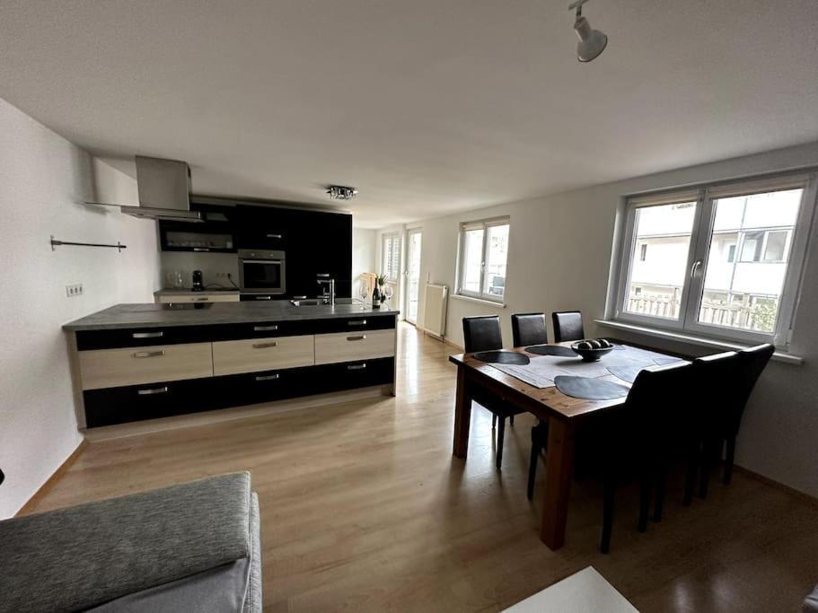 Maisonette-Apartment Mit Grosser Terrasse Im Zentrum Von Bregenz Exterior photo
